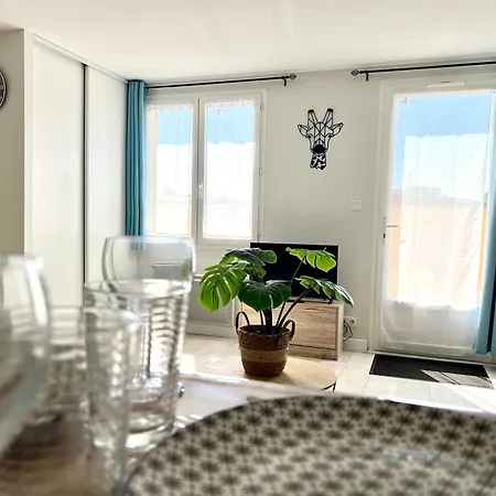 Les St Exupery, A 4 Min Du Futuroscope شقة *