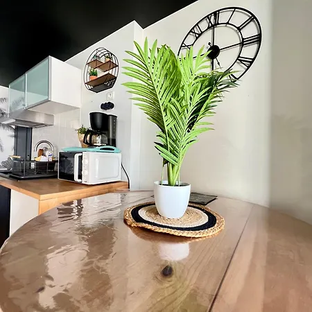 Les St Exupery, A 4 Min Du Futuroscope شقة *